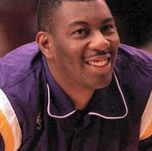 <em>NBA</em>名将坎贝尔钓鱼时意外溺亡，<em>湖</em>人时代又失一位见证者