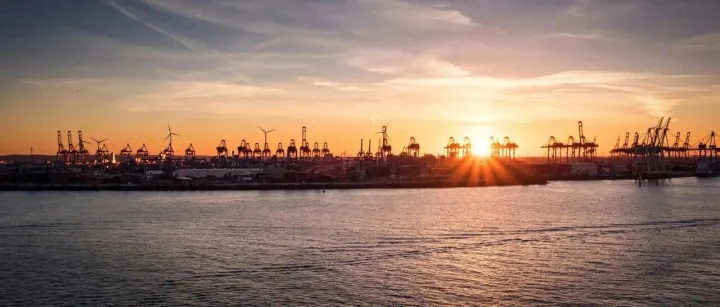 前11个月我国货物贸易进出口增长3.6%