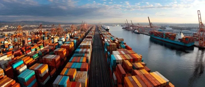 外贸动态 | 美韩达成贸易协议；美英敲定药品零关税协议；12月1日起，这四类商品未贴标在俄限制销售；马士基征拥堵费