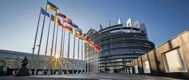 欧盟启动第三轮氢能拍卖, 并开放净零技术及热脱碳专项招标