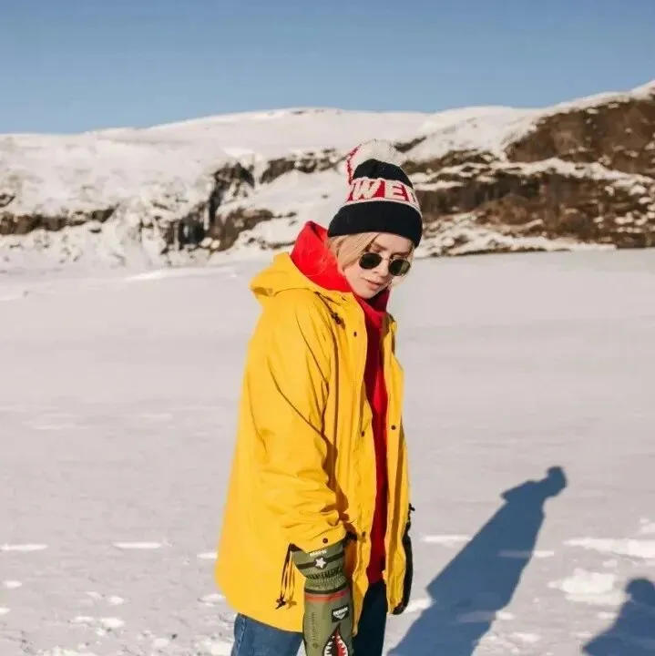 安徽夫妇做冲锋衣，大卖20个亿