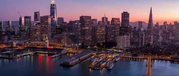 反洗钱人薪资大底：死磕银行还是跳槽大厂？这份 2025 行业调研说明了一切