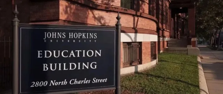 JHU宣布：家庭年收入20万美元以下，本科生学费全免！