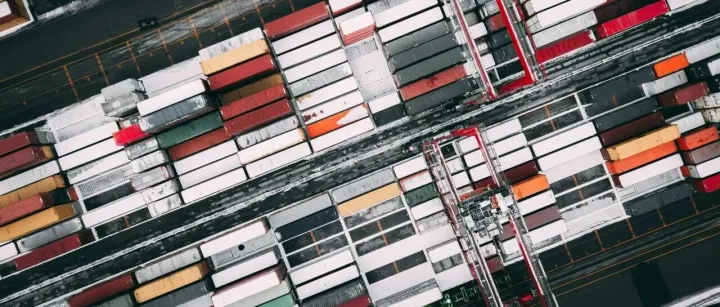 30类食药物质进口分类管理试点实施；俄罗斯港口费明年涨15%；韩国对华一钢材产品征收反倾销税；美英达成药品零关税协议...