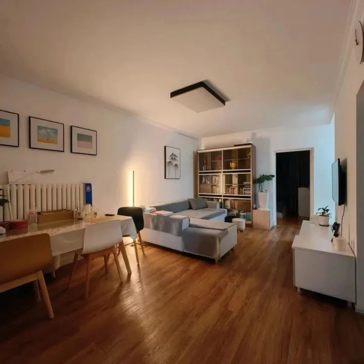 <em>西</em>塱一<em>房</em>一<em>厅</em>1150/月