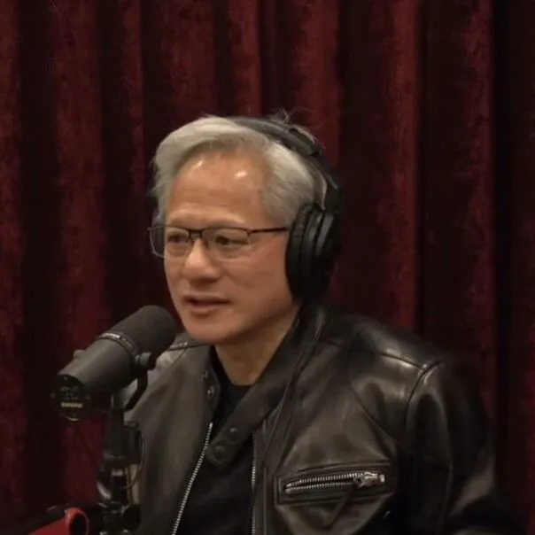 黄仁勋万字访谈：33年来每天都觉得公司要倒闭，AI竞赛无“终点线”，技术迭代才是关键