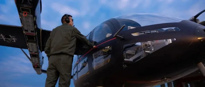 新突破：VOLANT沃兰特VE25完成首次有人驾驶飞行