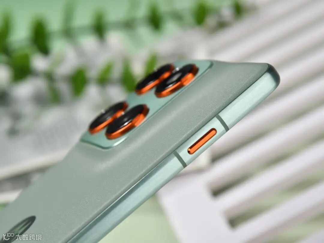 联想moto X70 Air全面评测 轻薄有AI更好用