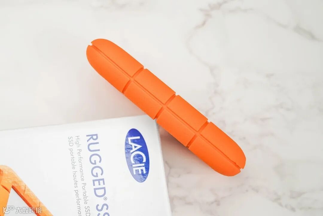 雷孜LaCie Rugged SSD4移动固态硬盘评测 USB4三防金刚钻Plus名副其实