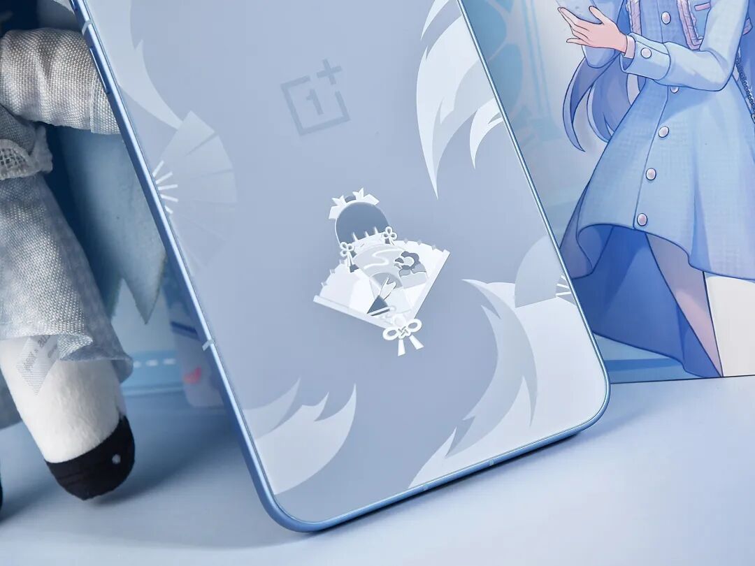 一加 Ace 6T原神神里绫华定制版上手：定制，还得看一加