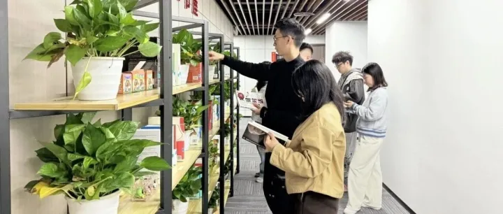 书香润职场，菲利信职工书屋正式开启！