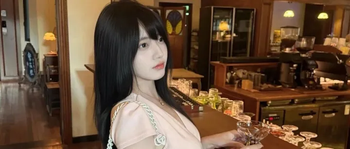 【杭州地陪推荐】「奶黄包」上线！04年甜妹，本人比照片更惊艳