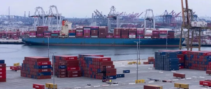 沃看 | 美国2026年集装箱进口或持续低迷；特朗普或废除美墨加协定；东南亚至美国空运大涨 42%；