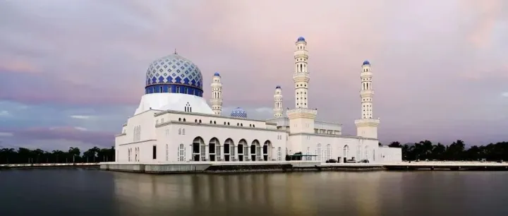 阿联酋市场新蓝海：22万企业入驻背后的战略与机遇剖析