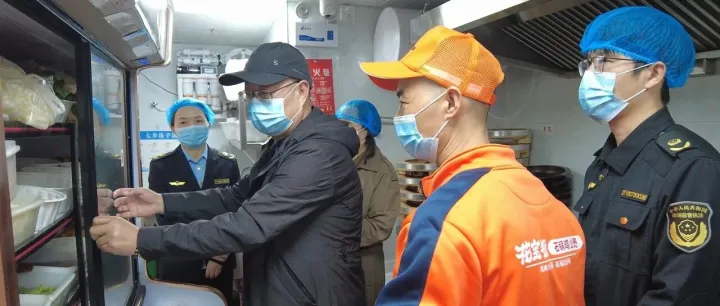 柞水县开展网红<em>餐厅</em><em>和</em>无堂食外卖<em>餐厅</em>“查<em>餐厅</em>”活动