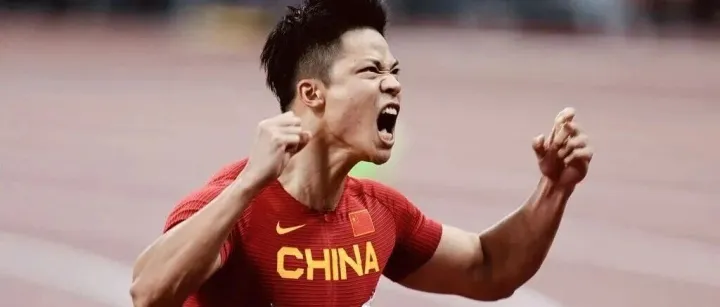 苏炳添退役，品牌们在评论区里打PK。。。