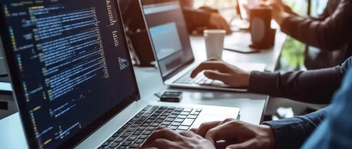 靠Python月入过w：普通人用这个方法，真的能搞到钱 !