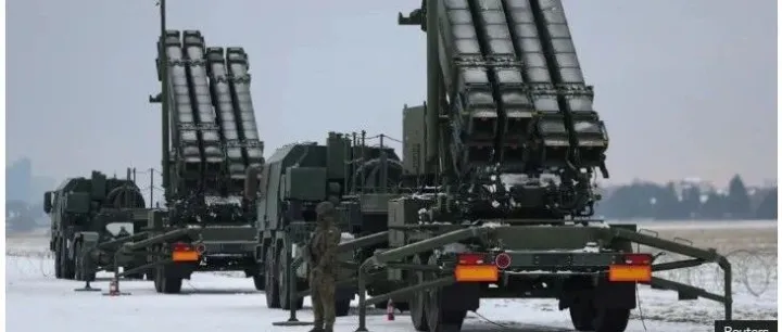 Trump threatens Russia while unveiling Ukraine weapons plan