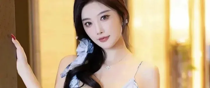 国<em>模</em>杨晨晨，旗袍蜜桃臀<em>写真</em>