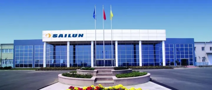 賽輪集團具名贊助《華聞大直播》