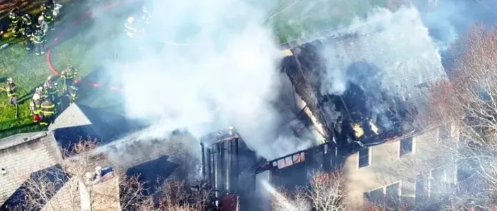 【快讯】麻州高中进入就地避难状态｜法官下令ICE释放女子