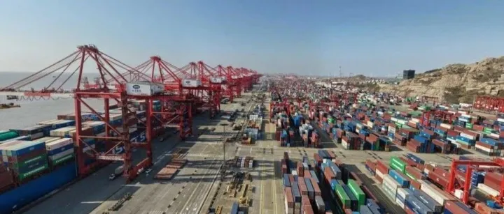 上海港提前突破5000万标箱，洋山北侧一期预计明年投产