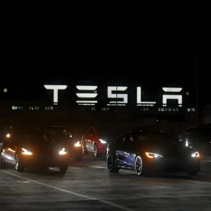 上海两款外企 AI 大模型通过国家备案：特斯拉、<em>沃尔沃</em>