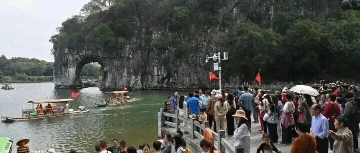 <em>丝</em>滑入境 热力十<em>足</em>——壮美广西缘何圈粉“海外游客”？