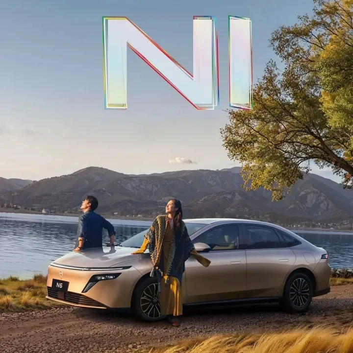 9万出头，买C级空间家轿，综合续航破千，一公里1毛5？！