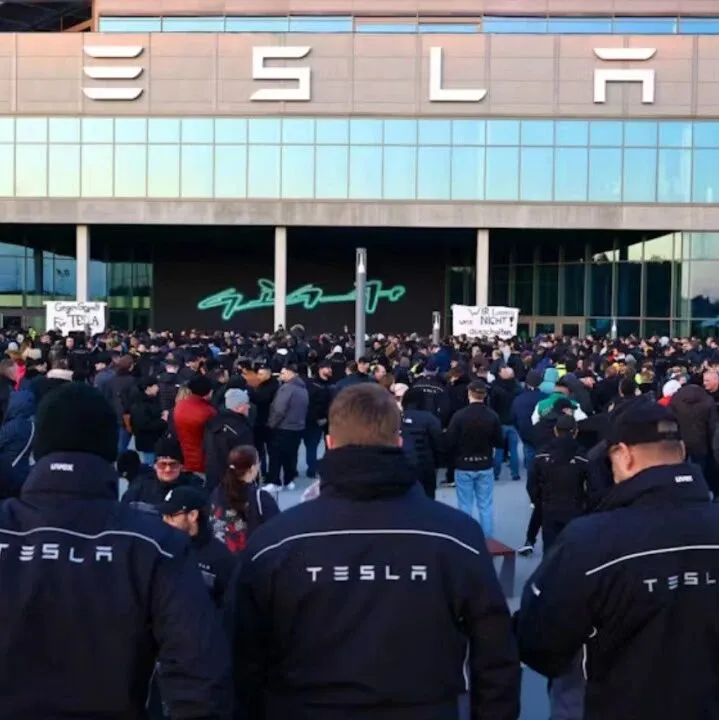 特斯拉又给<em>柏林</em>员工加薪 4%