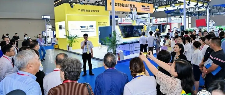 Electric Molding, Smart <em>Revolution</em>!