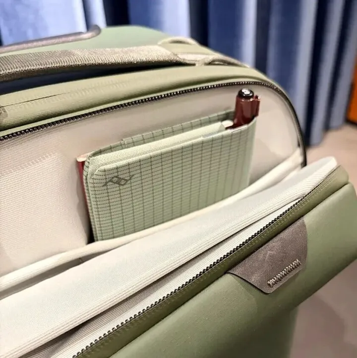 [时尚] 差旅箱包创新之选 Peak Design Roller Pro 20寸登机箱+Passport <em>Wallet</em>