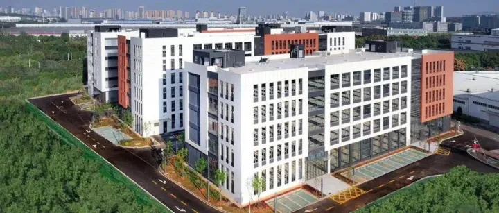 飞瓴光电<em>打破</em>国外技术<em>垄断</em>，达成首台套特种光纤重大装备转产