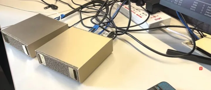 DGX Spark 双机互连实测 Qwen3-235B 模型