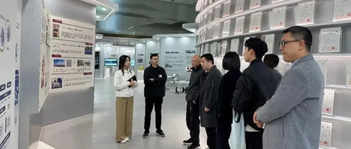 媒体聚集｜《浙江日报》旗下潮新闻专题报道北大信研院:从脑机接口到地质 CT,多项黑科技落地生根