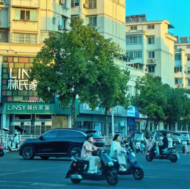 超六成消费增长将来自县域市场，真正的“主战场”来了？