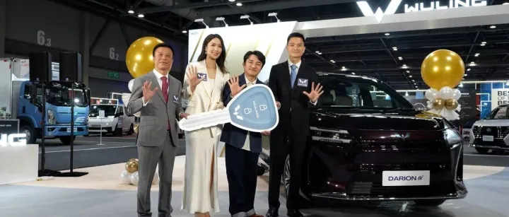 星光730右舵版亮相香港国际汽车博览会