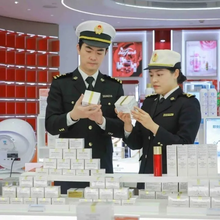 前11个月，民企进出口提前破万亿