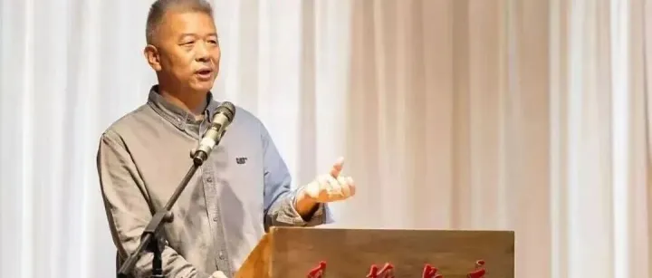 詩人雷平陽新作《<em>臨滄</em>記》新書發(fā)布暨分享會在<em>臨滄</em>舉行