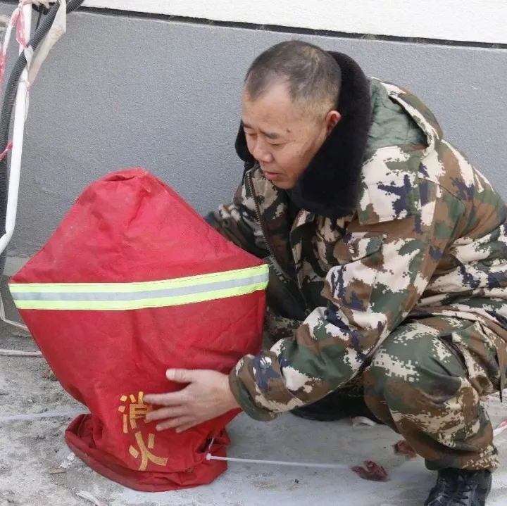 冲刺！向着全年目标！ | ⑪寒潮来袭，温暖守护！黄淮市场为消防栓和水管穿上“保温衣”