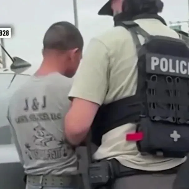 佛州FHP拦车ICE抓人，多名工人上班途中被捕，合法工作许可竟不算数？！