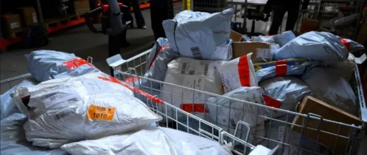 刚刚，欧盟宣布对中国进口小包裹加征关税，2026年7月1日生效 丨壹航运