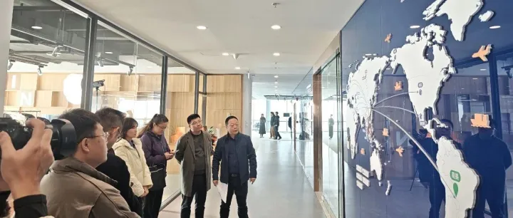 从第一桶金到第一个坑：我为什么要给武汉1.5万亿产业带"赌"上300个AI（零亿出海落子武汉纪实）