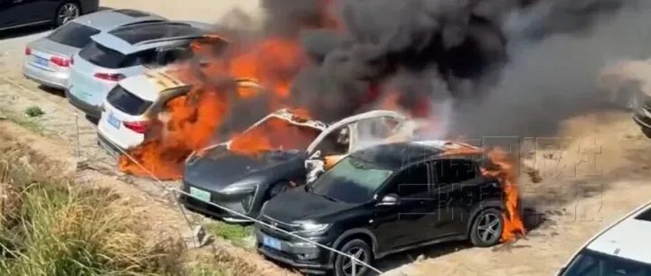 一<em>阿</em>维<em>塔</em>06起火致8车烧毁，<em>阿</em>维<em>塔</em>发情况说明