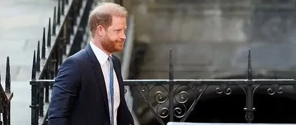 <em>哈</em><em>里</em><em>王子</em>状告<em>英国</em>政府，国王先溜了…