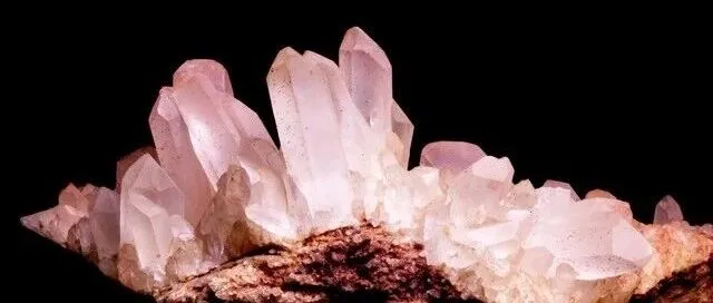 两姐妹靠卖“玄学”产品赚翻！年营收已超200万美元