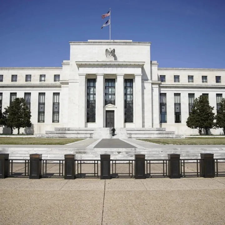 美联储决议全文：降息25个基点，30天内购买400亿国库券