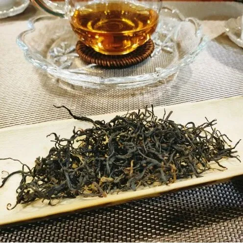 说 茶丨冬日寒凉，一杯红茶暖身心