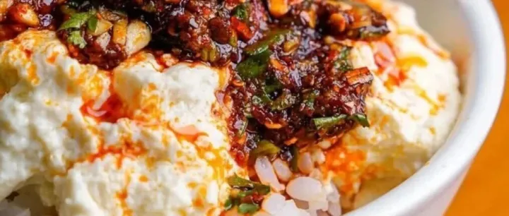 一碗豆花饭，蘸水定乾坤