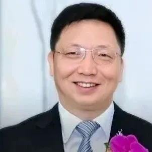 上海博士卖充电桩，50天狂飙100亿